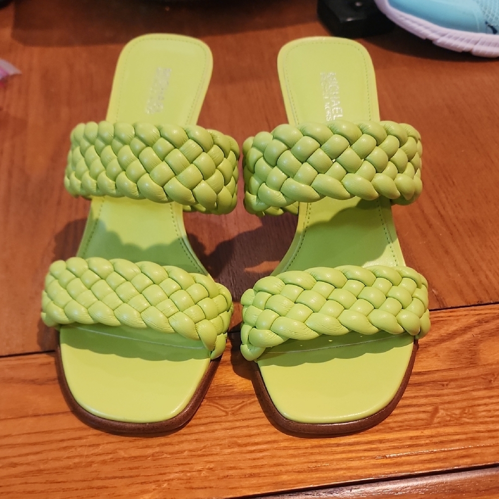 Michael Kors Green Braided Sandals 7.5